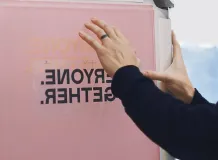 24 Hour Tees utiliza la automatización para mejorar la atención a sus clientes