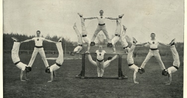 VintagephotographofVictorianbritisharmy,Gymnasticteam,Aldershot,thCentury