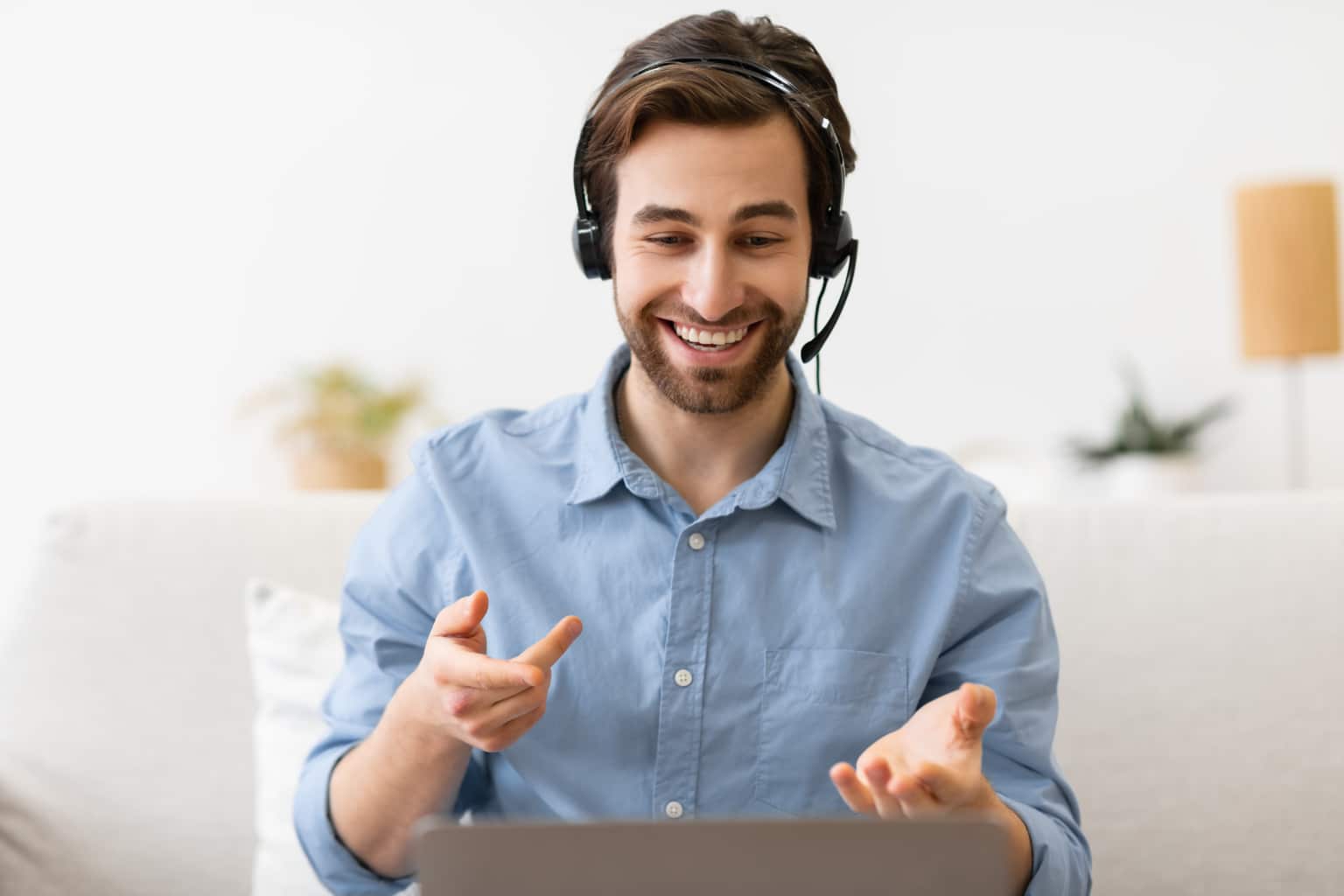 6 Ways to Deliver Excellent Customer Service | RingCentral UK Blog