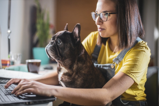 Young woman studying at home-407