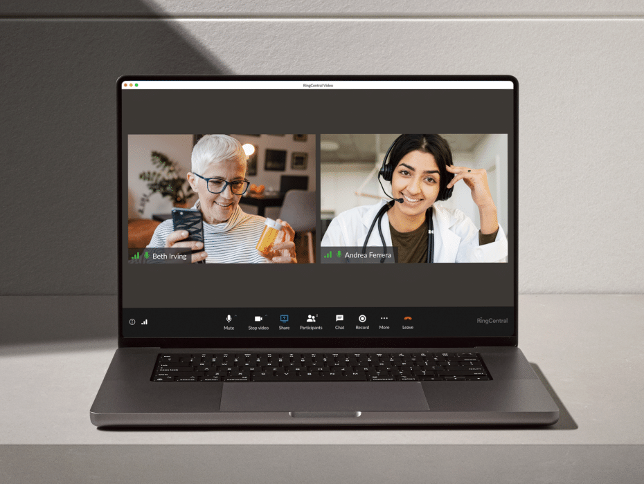 Doctor and patient video chat via cloud communications