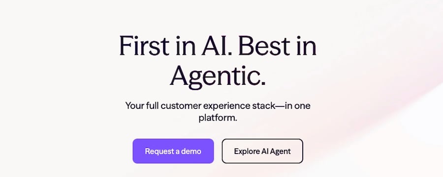 Dialpad homepage highlighting its AI-powered customer experience stack and agentic platform capabilities