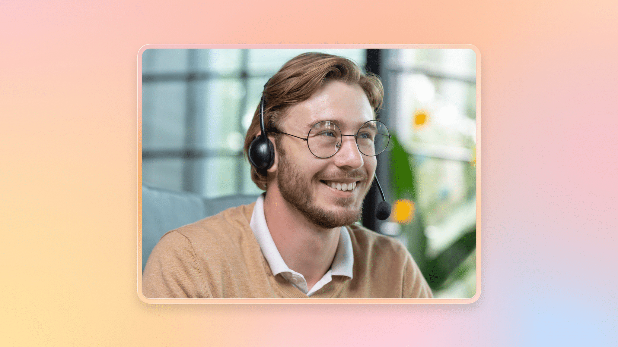 male agent using RingCentral RingCX for seamless customer interaction